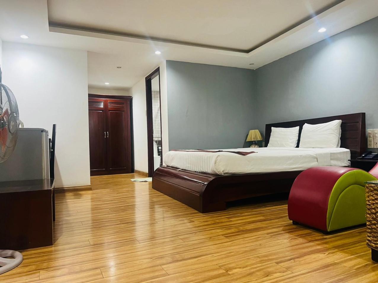 Khach San Avatar Hotel Ho Chi Minh City Exterior photo